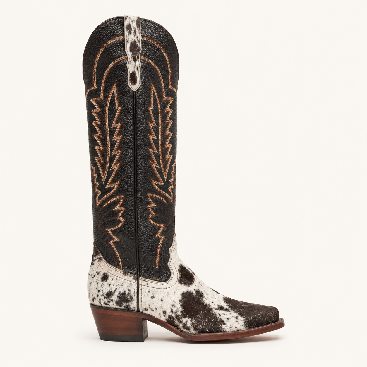 Cowhide Boot with Spikes Embroidery — Cruzalta