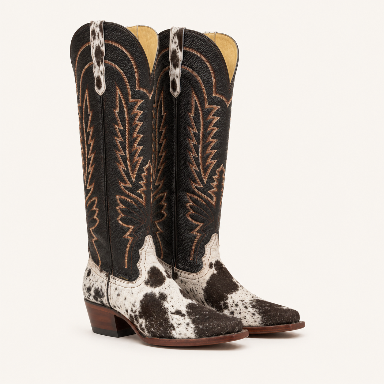 Cowhide Boot with Spikes Embroidery — Cruzalta