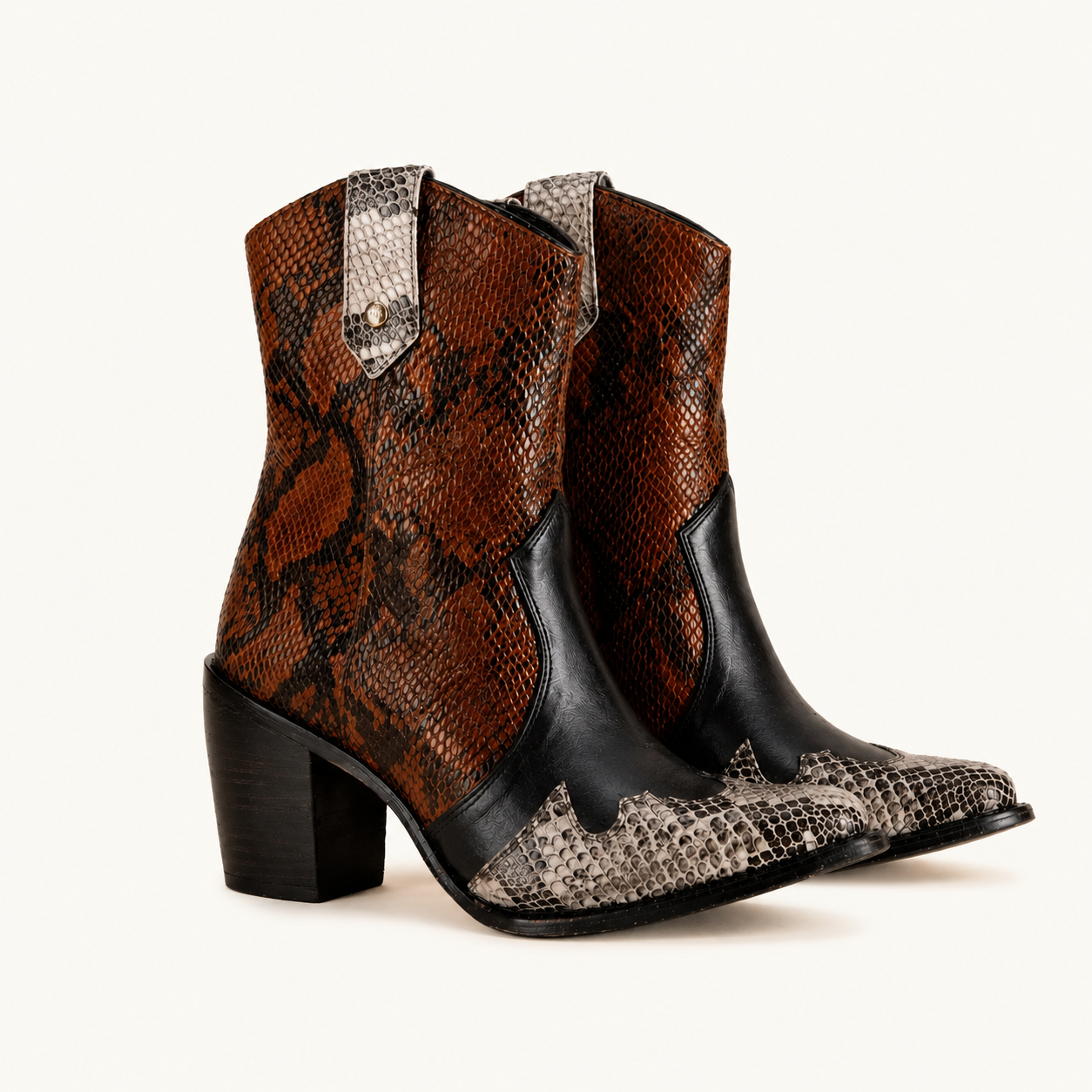 Raphaela Boot
