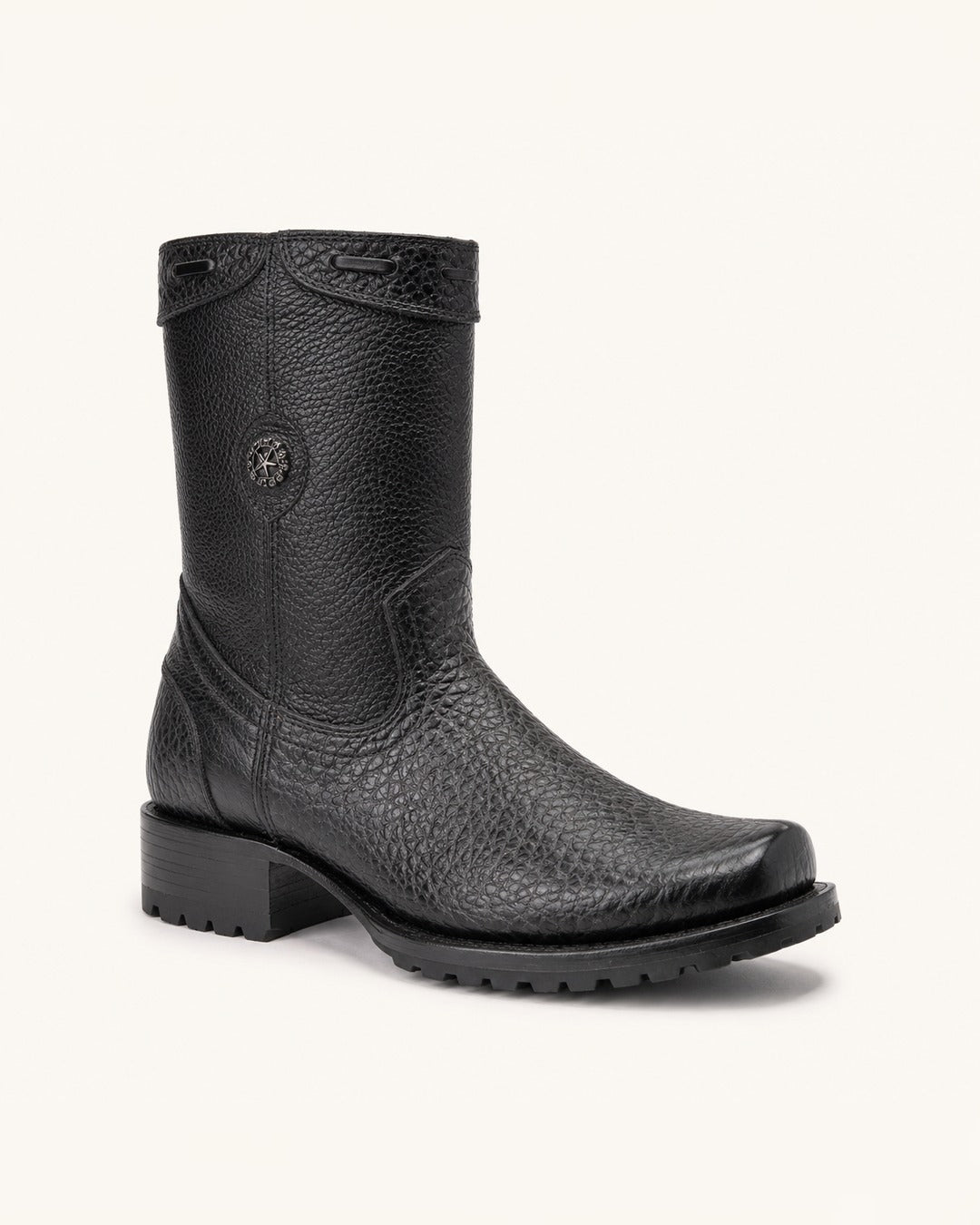 La Búfalo in Black Bison-Embossed Leather, Lug Sole