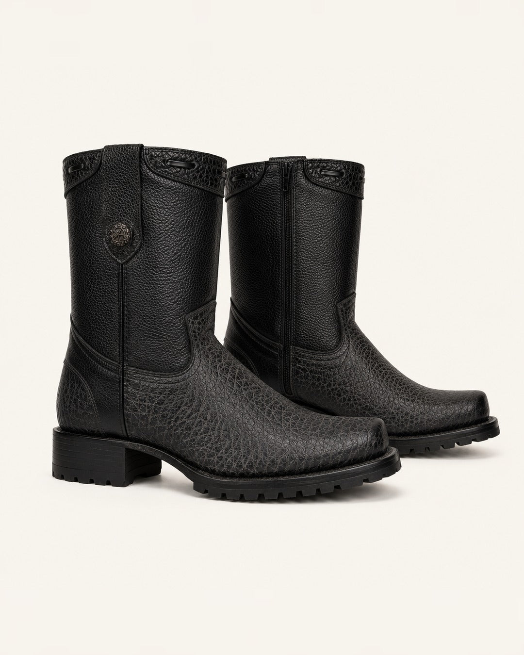 La Búfalo in Black Bison-Embossed Leather, Lug Sole