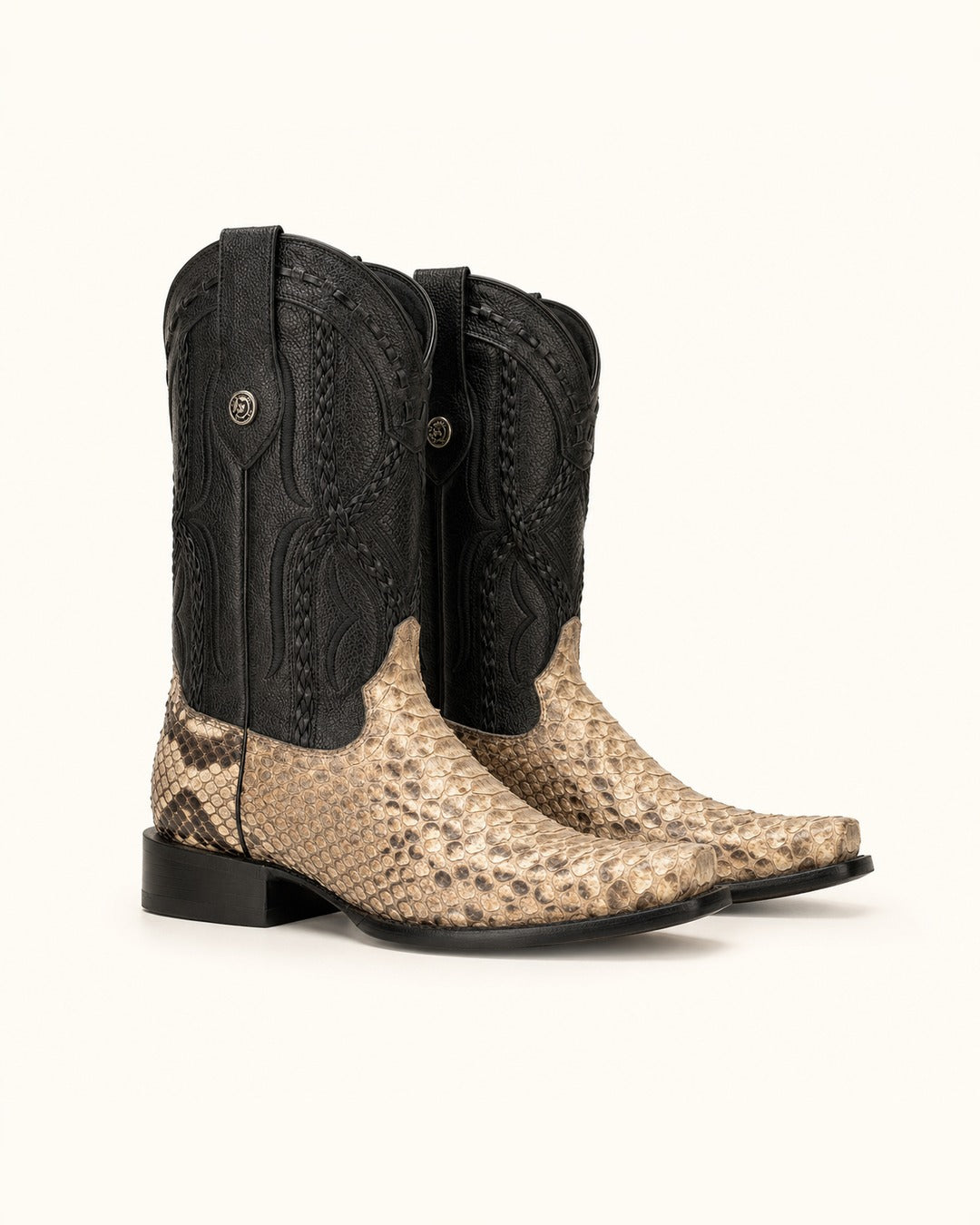 La Coralillo in Natural Bone Python