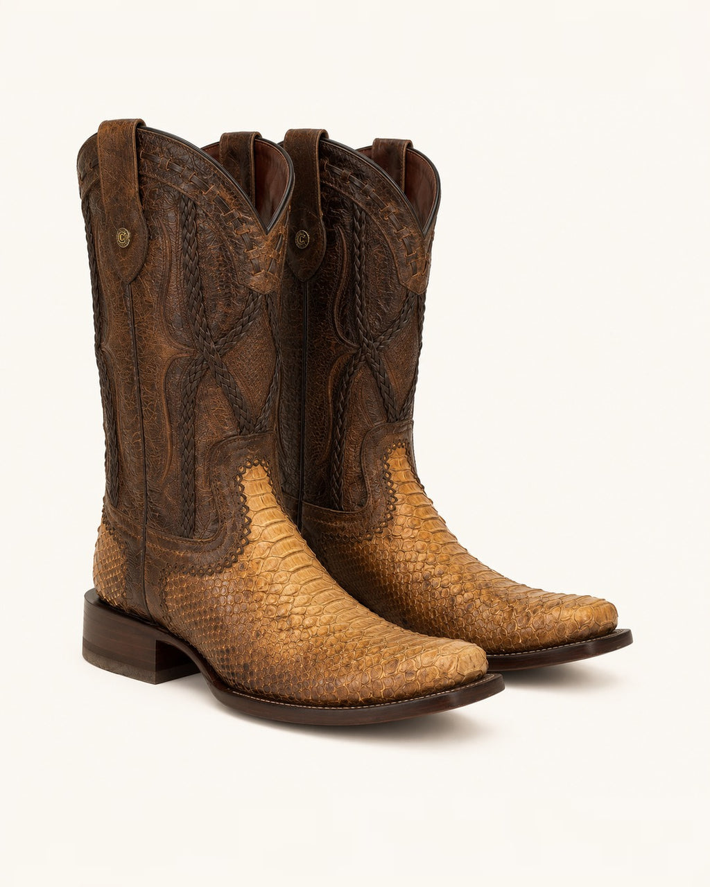 La Desierto in Sand Nubuck Python